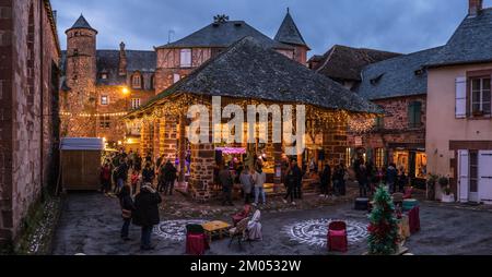 Vue Panoramique du marché de Noël et de la halle Stockfoto