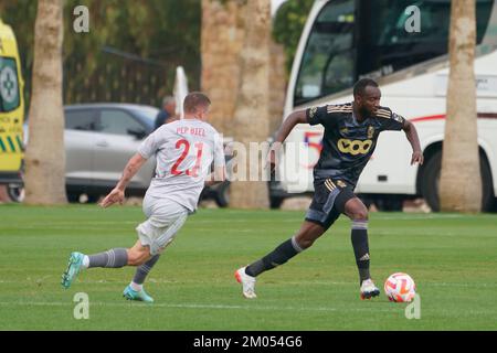 Ein Freundschaftsspiel zwischen Standard und der griechischen Mannschaft Olympiakos Piräus im Wintertrainingslager der belgischen Fußballmannschaft Standard de Liege in Marbella, Spanien, Sonntag, den 04. Dezember 2022. BELGA FOTO JOMA GARCIA I GISBERT Stockfoto