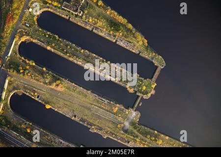 Trockendocks sind jetzt überflüssig und Feuchtgebiete am Fluss Clyde Stockfoto