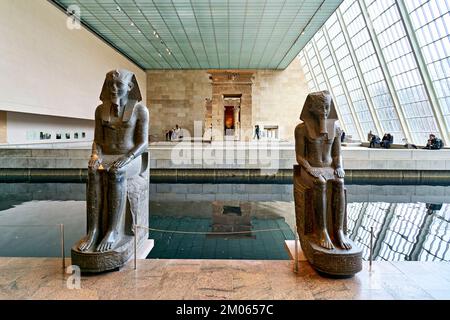 New York. Manhattan. Vereinigte Staaten. Das Metropolitan Museum of Art. Ägyptische Kunst. Tempel von Dendur Stockfoto