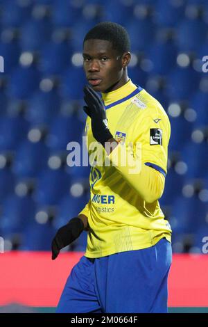 Beverens Thierno Barry feiert seine Feier nach einem Tor während eines Fußballspiels zwischen KMSK Deinze und SK Beveren am Sonntag, den 04. Dezember 2022 in Deinze, am 16. Tag der 1B. Division der belgischen Meisterschaft „Challenger Pro League“ 2022-2023. BELGA FOTO KURT DESPLENTER Stockfoto