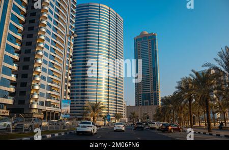 Blick auf die Stadt Sharjah, Hochhäuser Stockfoto