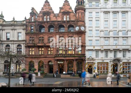 The Citizen Bar and Dining Rooms, 24 St Vincent Place, Glasgow, 1889 als Zeitungsbüro/Drucker erbaut. Dieses Bild wurde im Dezember 2022 aufgenommen. Stockfoto