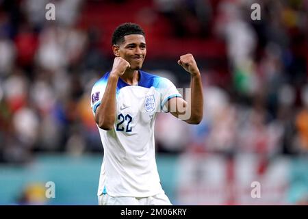 Jude Bellingham aus England feiert seinen Sieg am Ende des Spiels während des sechzehnten FIFA-Weltmeisterspiels im Al-Bayt Stadium in Al Khor, Katar. Foto: Sonntag, 4. Dezember 2022. Stockfoto