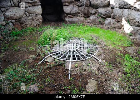 Blick auf Nuraghe OES Stockfoto