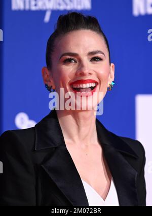 London, Großbritannien. 04.. Dezember 2022. 4.. Dezember 2022, London, Großbritannien. Hayley Atwell kommt bei den British Independent Film Awards 25. an, Old Billingsgate, London. Kredit: Doug Peters/Alamy Live News Stockfoto