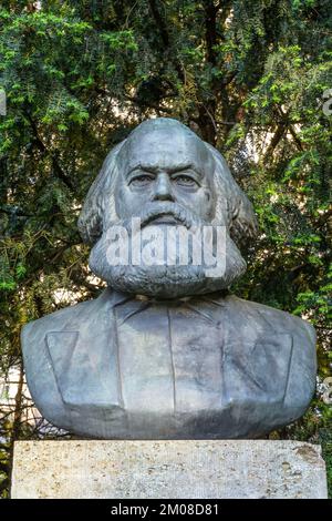 Karl-Marx-Denkmal, Strausberger Platz, Friedrichshain, Berlin, Deutschland Stockfoto
