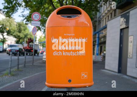 BSR Mülleimer, Potsdamer Straße, Schöneberg, Tempelhof-Schöneberg, Berlin, Deutschland Stockfoto