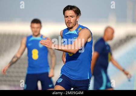 Jack Grealish aus England während eines Trainings im Al Wakrah Sports Complex in Al Wakrah, Katar. Foto: Montag, 5. Dezember 2022. Stockfoto