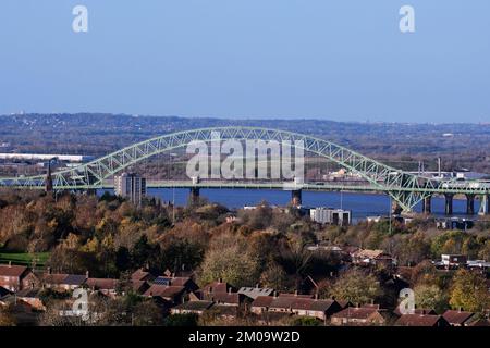 Silver Jubilee Bridge über die Mersey zwischen Runcorn und Widnes Stockfoto