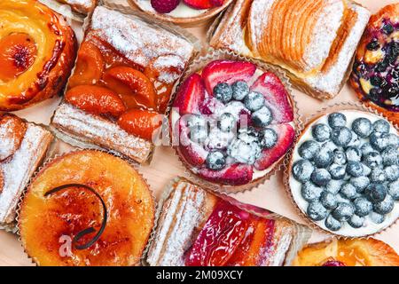 Auswahl an Obstkuchen Stockfoto