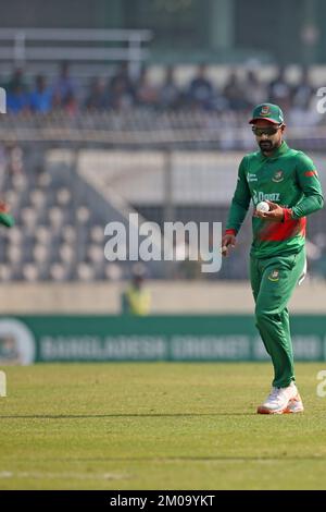 Bangladesch ODI-Hauptmann Liton Kumar das während des 1.. Internationalen Spiels Bangladesch-Indien, während Bangladesch seinen ODI-Kessel für die Besetzung des Vetterns benutzte Stockfoto