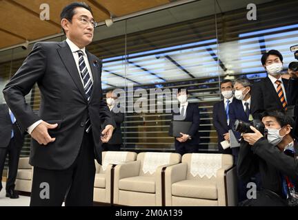 Japanischer Premierminister Fumio Kishida, das Foto wurde auf einem diplomatischen Treffen in Tokio während der belgischen Wirtschaftsmission in Japan am Montag, dem 05. Dezember 2022, gemacht. Eine Delegation der Prinzessin und verschiedener Minister wird Tokio, Nagoya, Osaka und Kyoto besuchen. BELGA FOTO ERIC LALMAND Stockfoto