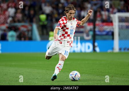 Al-Wakrah, Katar. 5.. Dezember 2022. Luka Modric von Kroatien während der FIFA-Weltmeisterschaft in Katar. , . In Al Wakrah, Katar. Foto: Igor Kralj/PIXSELL Kredit: Pixsell/Alamy Live News Stockfoto