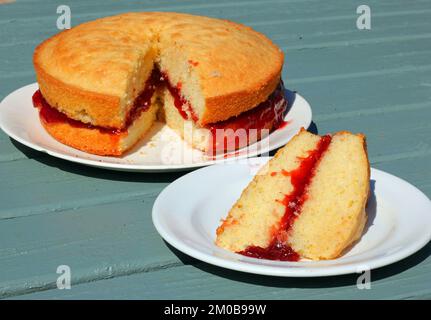 Victoria Erdbeermarmelade Kuchen. Hausgemachter Kuchen. Stockfoto