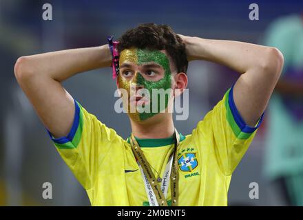 Doha, Katar, 5.. Dezember 2022. Brasilianischer Fan beim FIFA-Weltmeisterschaftsspiel 2022 in Stadium 974, Doha. Der Bildausdruck sollte lauten: David Klein/Sportimage Stockfoto