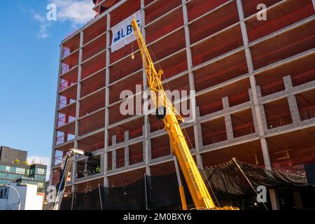 Bau von erschwinglichen Seniorenwohnungen in Chelsea in New York am Donnerstag, 1. Dezember 2022. (© Richard B. Levine) Stockfoto