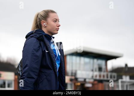 Preston, Großbritannien. 04.. Dezember 2022. Preston, England, Dezember 3. 2022: Action des Barclays FA Womens Championship Fußballspiels zwischen Blackburn Rovers und Birmingham City im Sir Tom Finney Stadium in Preston, England. (James Whitehead/SPP) Kredit: SPP Sport Press Photo. Alamy Live News Stockfoto