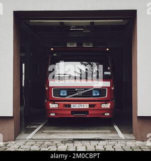 Gespendetes ehemaliges Feuerwehrgerät von Kent, das jetzt von LEMBERG-DSNS verwendet wird. Stockfoto