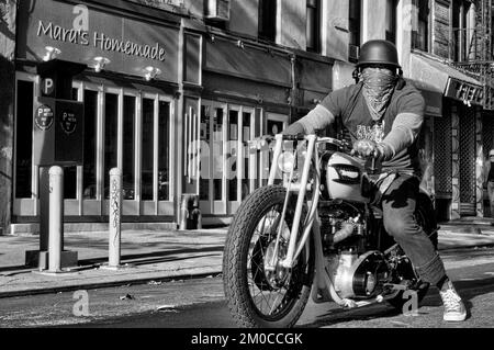 3. Avenue Street Market East Village ( Greenwich Village ) Manhattan New York USA amerikanische Geschäfte Stockfoto