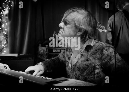 Die Fleshtones leben in einem kleinen Club in Stockholm, Peter Zaremba, die Fleshtones im Geronimo's, Stockholm, am 4. Mai 2018 Stockfoto