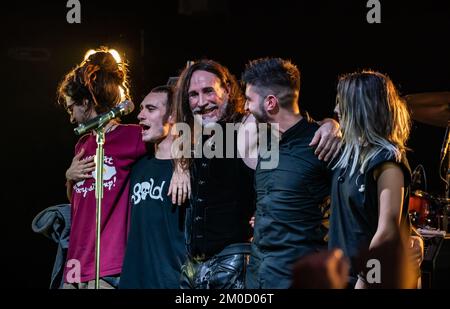 Neapel, Italien. 03.. Dezember 2022. Manuel Agnelli trat bei einem Konzert auf und präsentierte sein neues Album „Love Your Neighbor as Yourself“, das im September 30 veröffentlicht wurde, das erste Album als Solokünstler. Neapel, Italien, am 3. Dezember 2022. (Foto: Giovanni Esposito/Pacific Press/Sipa USA) Guthaben: SIPA USA/Alamy Live News Stockfoto
