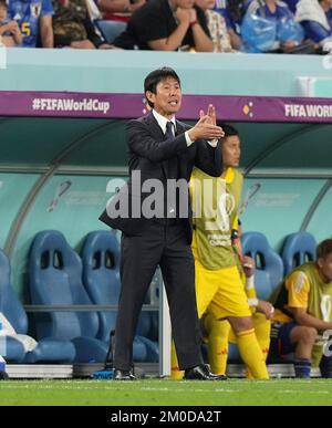 5.. Dezember 2022, Al Janoub Stadium, Doha, QAT, FIFA-Weltmeisterschaft 2022, Runde 16, Japan gegen Kroatien, auf dem Bild von Japans Trainer Hajime Moriyasu Stockfoto