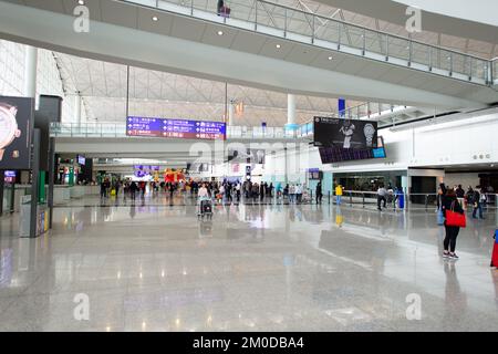 HONGKONG - 11. DEZEMBER: Internationaler Flughafen Hongkong am 11. Dezember 2014 in Hongkong, China. Der beste Flughafen unter den Passagieren im Jahr Stockfoto