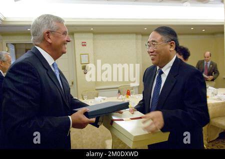 Büro des Verwaltungsrats (Stephen L. Johnson) - Mittagessen mit der Nationalen Entwicklungs- und Reformkommission (NDRC, China), Umweltschutzagentur Stockfoto