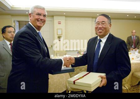 Büro des Verwaltungsrats (Stephen L. Johnson) - Mittagessen mit der Nationalen Entwicklungs- und Reformkommission (NDRC, China), Umweltschutzagentur Stockfoto