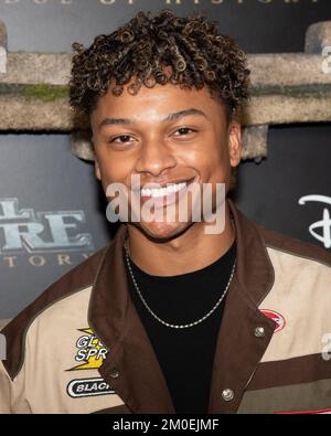 Los Angeles, Kalifornien - 05. Dezember 2022 - 05. Dezember 2022 - Los Angeles, Kalifornien - Andre Swilley. Disney Premiere von "National Treasure: Edge of History" im El Capitan Theatre. Foto: Billy Bennight/AdMedia/MediaPunch Stockfoto