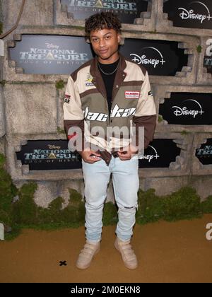 Los Angeles, Kalifornien - 05. Dezember 2022 - 05. Dezember 2022 - Los Angeles, Kalifornien - Andre Swilley. Disney Premiere von "National Treasure: Edge of History" im El Capitan Theatre. Foto: Billy Bennight/AdMedia/MediaPunch Stockfoto