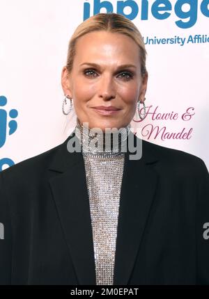 Beverly Hills, Kalifornien, USA 5.. Dezember 2022 Model/Schauspielerin Molly Sims besucht Jhpiegos Gala am 5. Dezember 2022 im Beverly Wilshire Hotel in Beverly Hills, Kalifornien, USA. Foto: Barry King/Alamy Live News Stockfoto