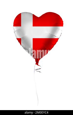 Dänisches Konzept. Ballon mit dänischer Flagge isoliert auf weißem Hintergrund. Bildung, Wohltätigkeit, Auswanderung, Reisen und Sprachenlernen Stockfoto