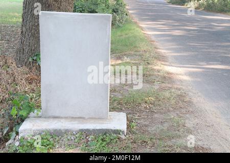 Eine Schilderansicht auf der Straße für Werbung Stockfoto