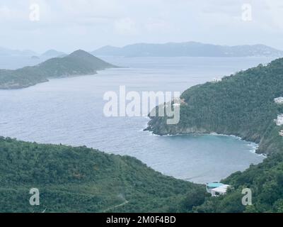 Der Coki Point Beach auf den Amerikanischen Jungferninseln aus der Vogelperspektive Stockfoto