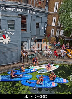 The Union Tavern, Westbourne Park, neben dem Grand Union Canal, 32-34 Great Western Road, Maida Vale, London, England, Großbritannien, W9 3NX Stockfoto