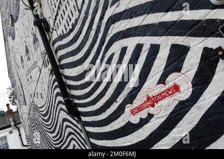 XL-Aufnahmen, Kunstwerke aus Thom York von Radiohead, der Radierer an den Wänden von One Codlington Mews, Notting Hill, RBKC, London, England, UK, W11 2EH Stockfoto