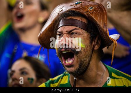 Doha, Katar. 5.. Dezember 2022. Brasilianischer Fan mit Tränen in den Augen Brasilien - Korea Republic Brasilien - Südkorea Weltmeisterschaft 2022 in Katar 05.12.2022 Cred Stockfoto