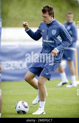 VON POLFOTO: 06/09/2011. Englands Fußballmannschaft unter 21 Jahren trainierte für die Europameisterschaft U21 in Fredericia, Dänemark. Hier sehen Sie Phil Jones, der kürzlich an Manchester United verkauft wurde. FOTOGRAF/ANDERS BROHUS Stockfoto