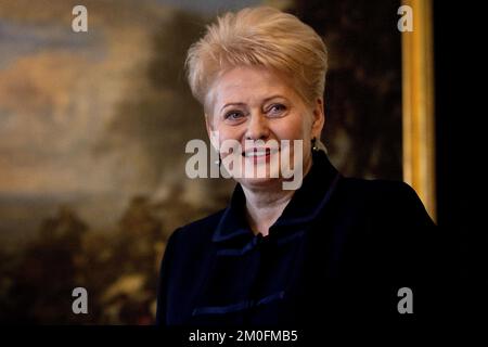 Die litauische Präsidentin Dalia Grybauskaite wurde am Dienstag während seines offiziellen Besuchs in Dänemark von Königin Margrethe II in Amalienborg empfangen. (Finn Frandsen / POLFOTO) Stockfoto