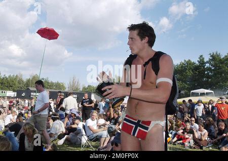 PA PHOTOS / POLFOTO - UK USE ONLY : ROSKILDE FESTIVAL 2003. Stockfoto