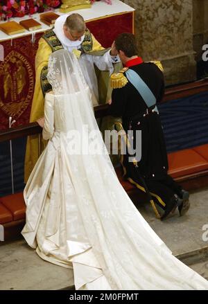 Der dänische Kronprinz Frederik heiratet Miss Mary Elizabeth Donaldson in der Kopenhagener Kathedrale, der Frauenkirche. Stockfoto