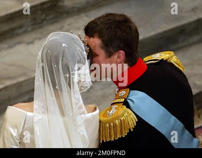 Der dänische Kronprinz Frederik heiratet Miss Mary Elizabeth Donaldson in der Kopenhagener Kathedrale, der Frauenkirche. Stockfoto