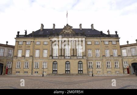 16/09/04: Soeben wurde vom dänischen Königshaus erklärt, dass der dänische Prinz Joachim und seine Frau Prinzessin Alexandra sich trennen. Sie werden das gemeinsame Sorgerecht für die beiden Kinder Prinz Nikolai und Prinz Felix haben. Die Prinzessin Alexandra wird immer noch den königlichen Titel als ihre Hoheit Prinzessin Alexandra haben. Sie wird mit ihren beiden Söhnen im Schloss Amalienborg wohnen und Prinz Joachim wird im Schloss Schackenborg in Jütland bleiben. Die Trennung wurde im Einvernehmen zwischen Alexandra und Joachim durchgeführt. Stockfoto