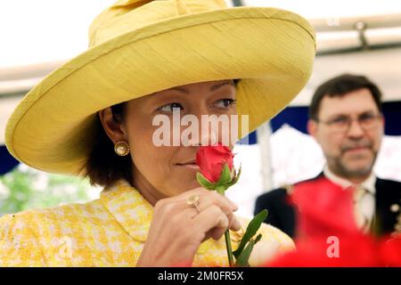 16/09/04: Soeben wurde vom dänischen Königshaus erklärt, dass der dänische Prinz Joachim und seine Frau Prinzessin Alexandra sich trennen. Sie werden das gemeinsame Sorgerecht für die beiden Kinder Prinz Nikolai und Prinz Felix haben. Die Prinzessin Alexandra wird immer noch den königlichen Titel als ihre Hoheit Prinzessin Alexandra haben. Sie wird mit ihren beiden Söhnen im Schloss Amalienborg wohnen und Prinz Joachim wird im Schloss Schackenborg in Jütland bleiben. Die Trennung wurde im Einvernehmen zwischen Alexandra und Joachim durchgeführt. Stockfoto