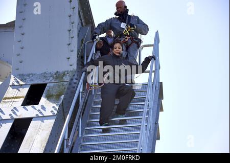 Crown Princess Mary eröffnet die neue „Bridge Walking“-Attraktion auf der Little Belt Bridge (Lillebaeltsbroen) in Middelfart, Dänemark. Stockfoto