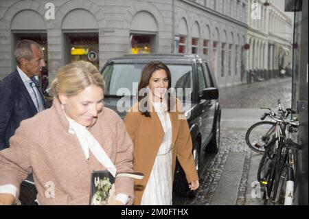 Modewoche Roter Teppich. Fonnesbech Modenschau, wo Kronprinzessin Mary ankam. ( Anthon Unger / POLFOTO ) Stockfoto