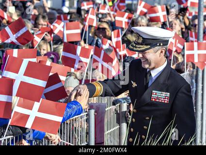 Kronprinz Frederik nimmt an der 200.. Jubiläumsfeier der nordjutlandischen Stadt Frederikshavn als Handelsstadt Teil. Der Kronprinz kam am königlichen Schiff Dannebrog an und wurde von den Stadtbewohnern sowie Bürgermeister Birgit S. Hansen begrüßt Stockfoto