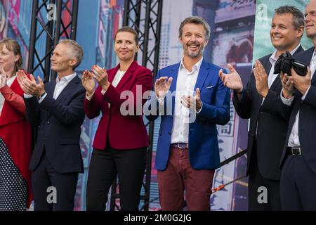 Kronprinz Frederik und Premierministerin Mette Frederiksen auf der Willkommensparty der dänischen Olympiasieger im Experimentarium in Hellerup. Montag, 9. August 2021. (Foto: Martin Sylvest/Ritzau Scanpix) Stockfoto